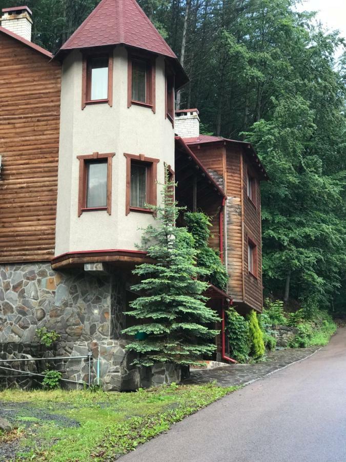 Elf-Cottage Tur'ya Paseka Εξωτερικό φωτογραφία